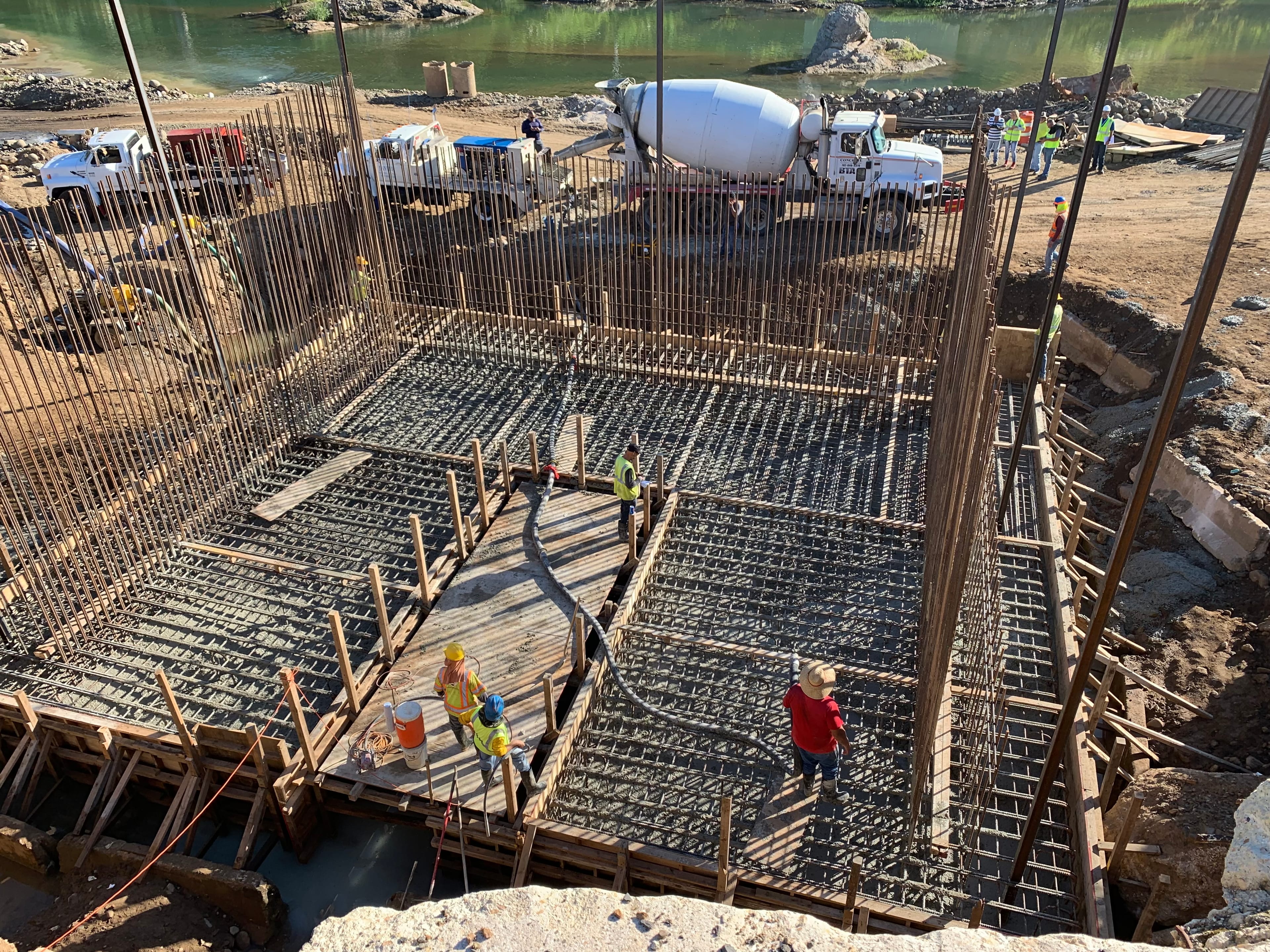 BTA Concrete footing pour at Zapata Puente Provisional, Puerto Rico